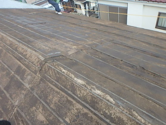 千葉県市原市　屋根葺き替え工事　野地板・ルーフィングの交換　瓦屋根からガルバリウム鋼板へ2
