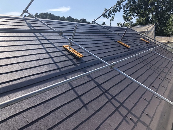 千葉県市原市　屋根塗装　屋根の傾斜がきつい場合　タスペーサー・縁切りとは (1)